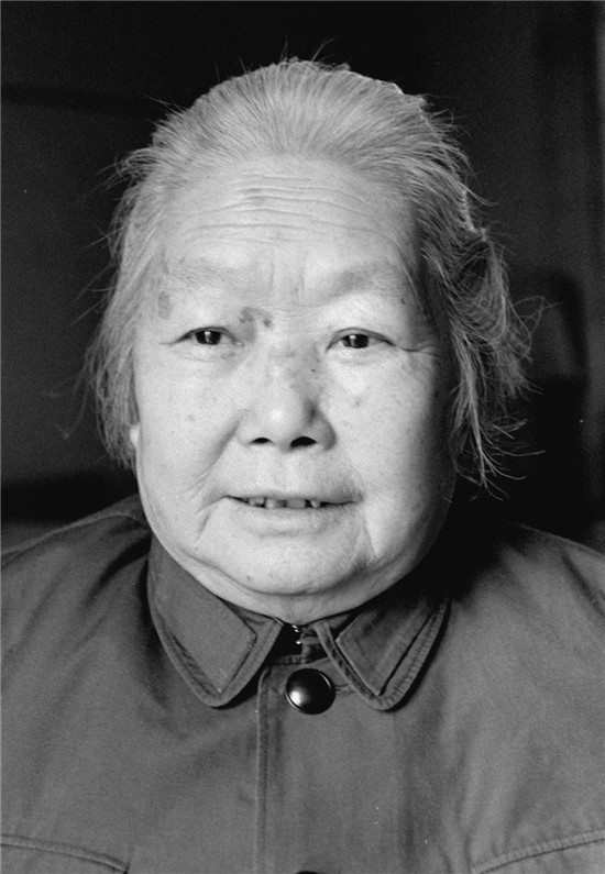巍峨丰碑 02>02 红一方面军  1935年2月红军到达云南扎西,李桂英